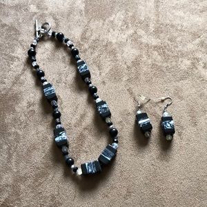 Beautiful earring and necklace set